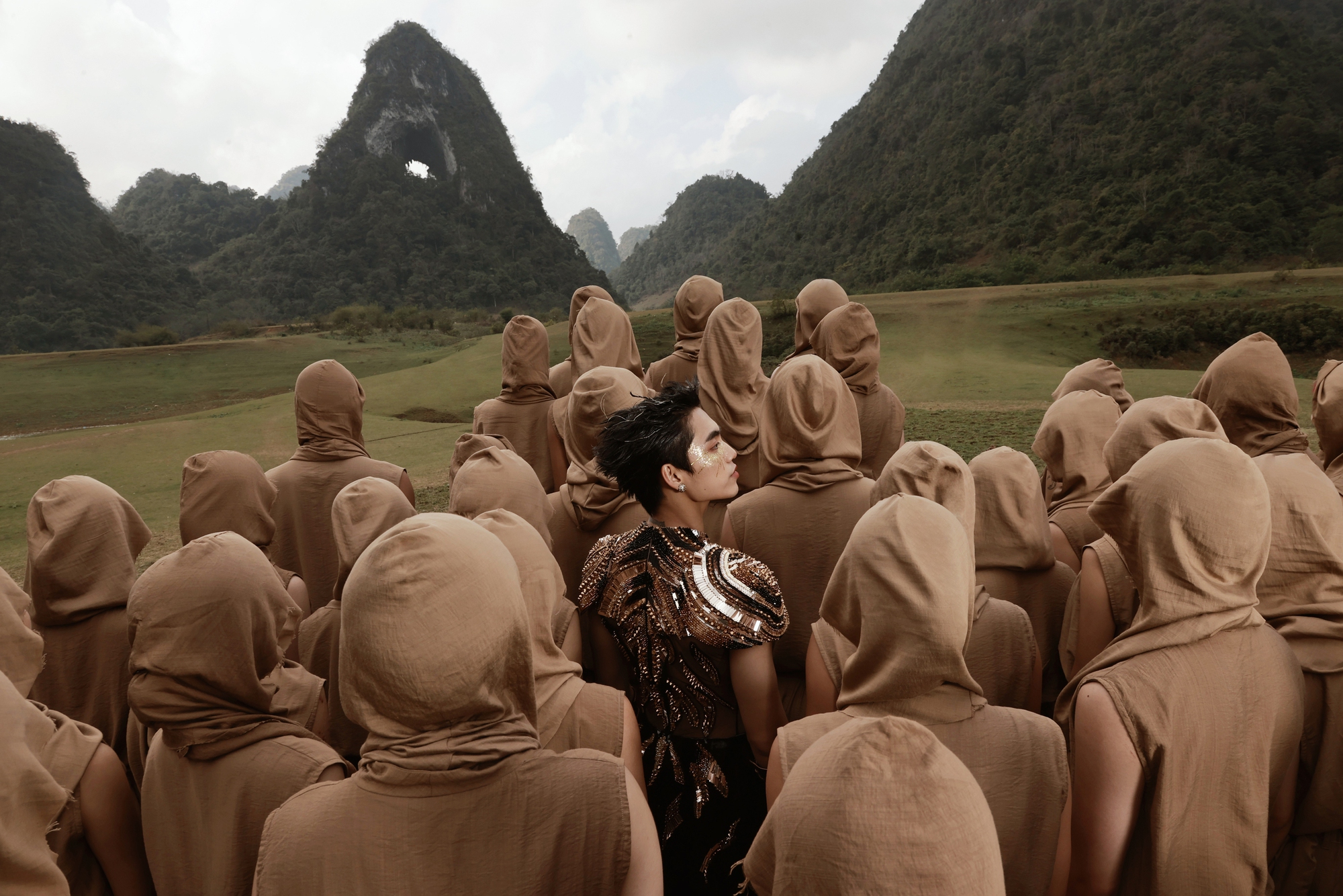 ⛰️ NÚI THẦN MẮT – TUYỆT TÁC THIÊN NHIÊN GIỮA NON CAO CAO BẰNG 🌿✨