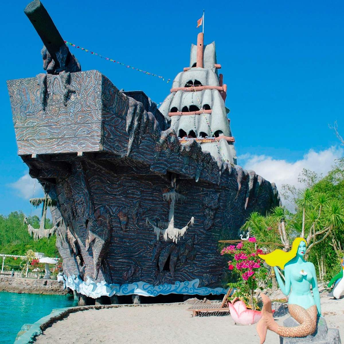 🌊 Lạc vào Thủy cung Trí Nguyên Nha Trang – Đại dương thu nhỏ giữa thành phố biển